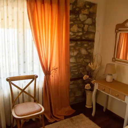 Dionisos * سكوتينا