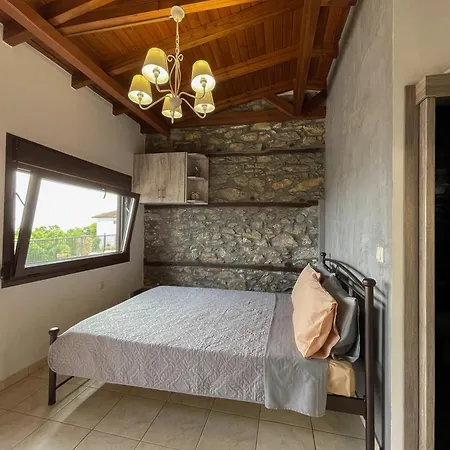 Dionisos فيلة سكوتينا